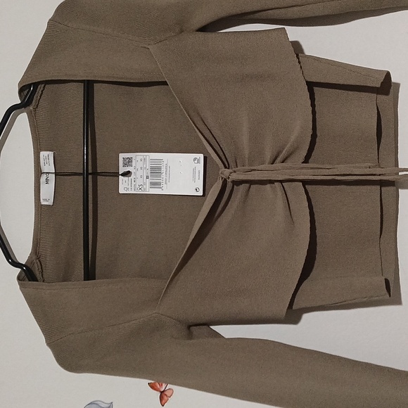 MANGO CROP TOP SIZE XS - Picture 3 of 16